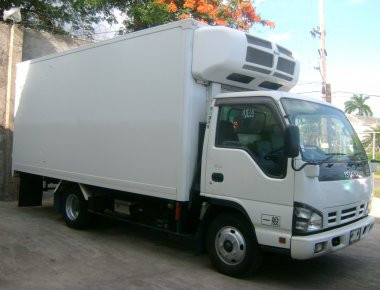 Γαλλία: Εντόπισαν 26 μετανάστες στο εσωτερικό ενός φορτηγού ψυγείου